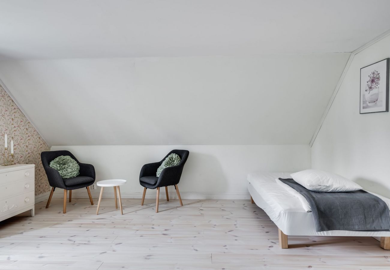 Ferienhaus in Knäred - Geräumiges und modernes Haus mit Innenpool | SE02004