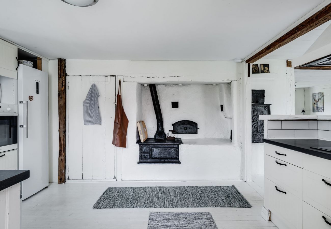 Ferienhaus in Knäred - Geräumiges und modernes Haus mit Innenpool | SE02004