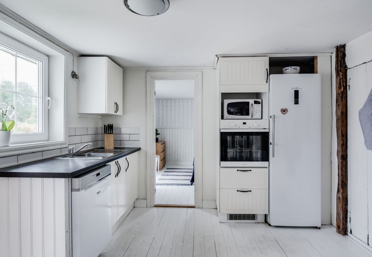 Ferienhaus in Knäred - Geräumiges und modernes Haus mit Innenpool | SE02004
