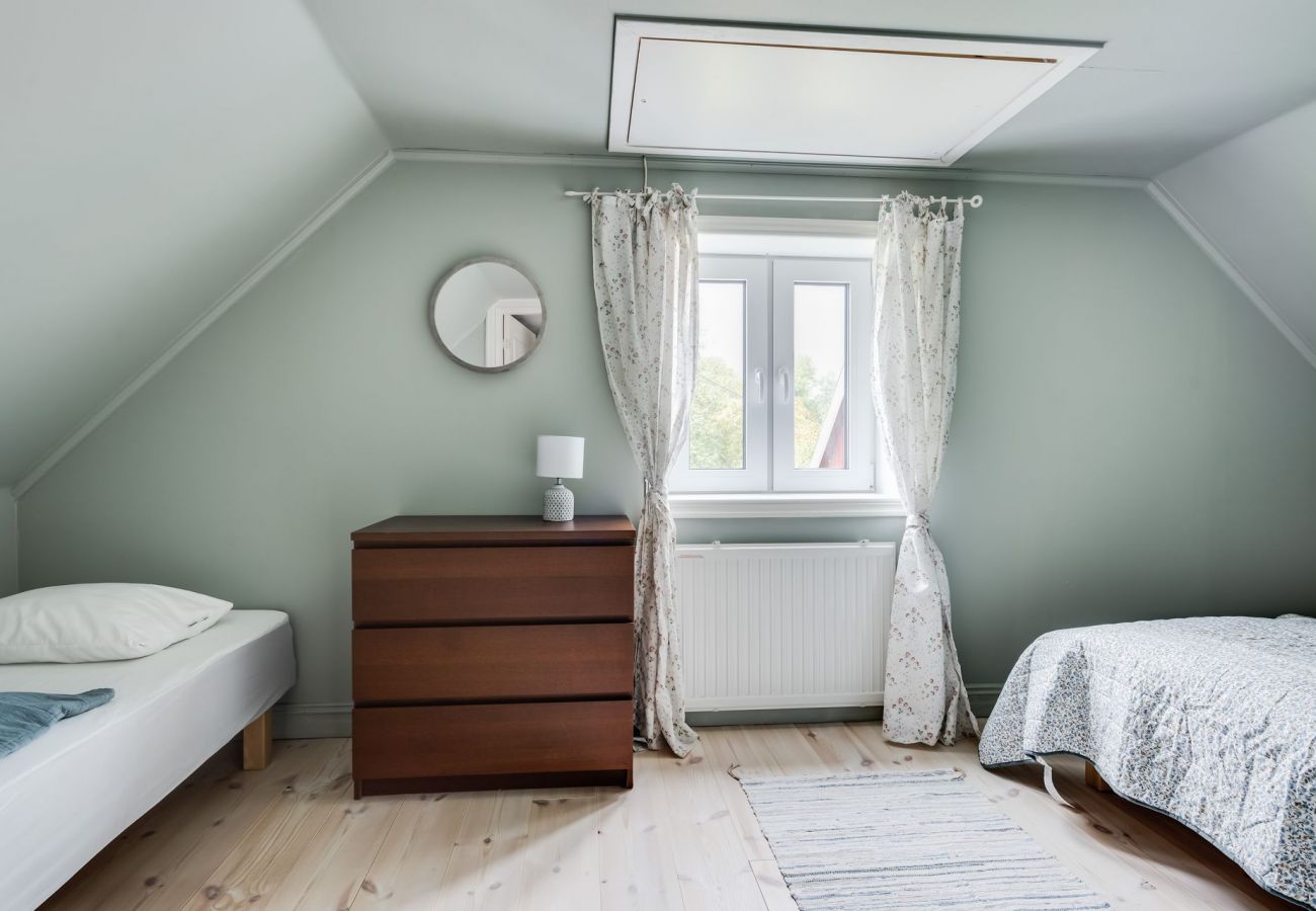 Ferienhaus in Knäred - Geräumiges und modernes Haus mit Innenpool | SE02004