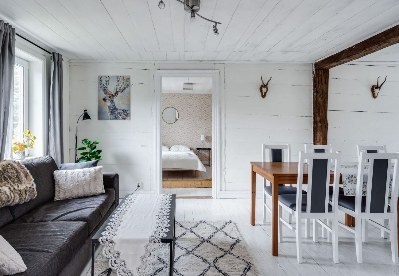 Ferienhaus in Knäred - Geräumiges und modernes Haus mit Innenpool | SE02004
