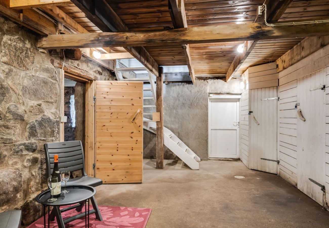 Ferienhaus in Knäred - Geräumiges und modernes Haus mit Innenpool | SE02004