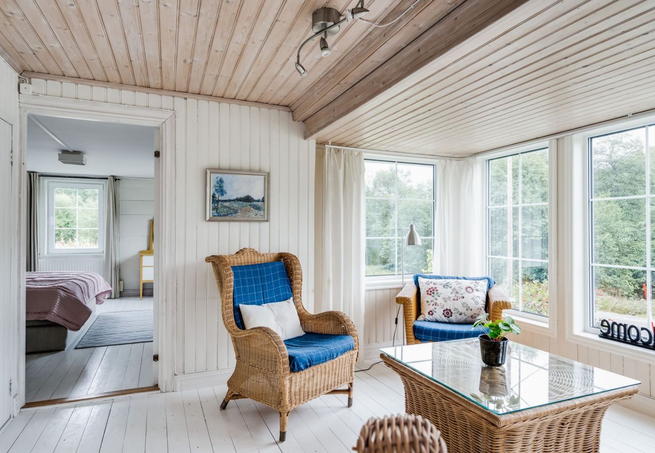 Ferienhaus in Knäred - Geräumiges und modernes Haus mit Innenpool | SE02004