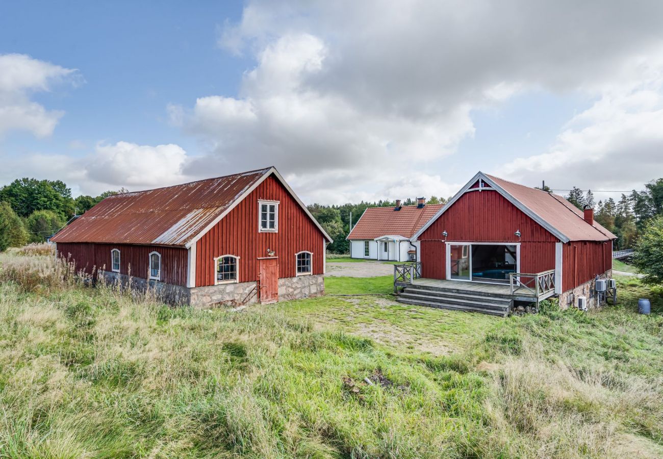 Ferienhaus in Knäred - Geräumiges und neu renoviertes Bauernhaus mit Innenpool