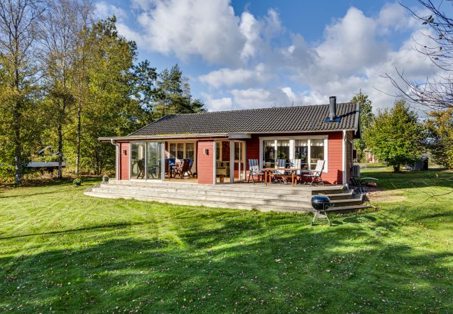 Ferienhaus in Knäred - Schönes Ferienhaus mit Jacuzzi in der Nähe der Natur | SE02021