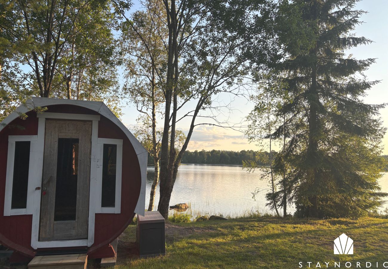 Ferienhaus in Gnosjö - Ferienhaus in Gnosjö mit Seegrundstück | SE07015