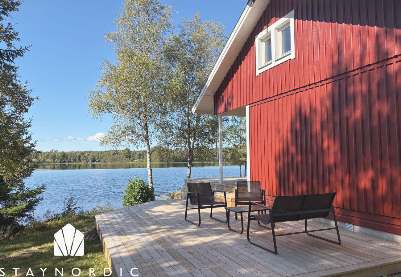 Ferienhaus in Gnosjö - Ferienhaus in Gnosjö mit Seegrundstück | SE07015