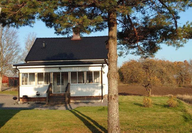 Ferienhaus in Trollhättan - Charmantes Haus in der Nähe der Natur | SE08008