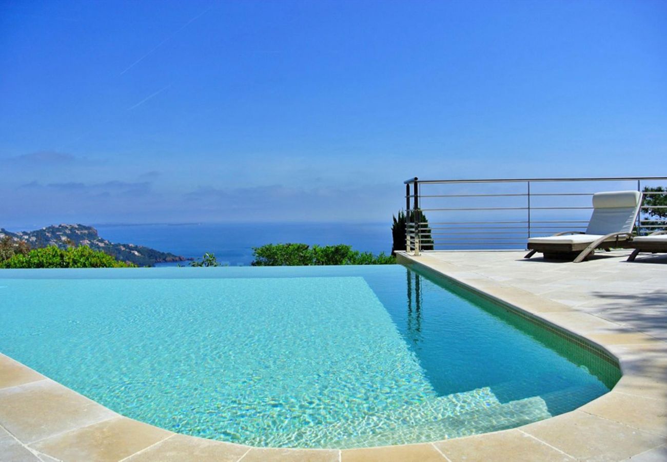 Villa in Saint Raphael - Villa Belle Vue - Etoiles du Sud