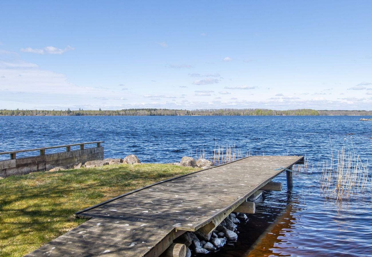 Ferienhaus in Ljungby - Ferienhaus in traumhafter Lage und privatem Seegrundstück