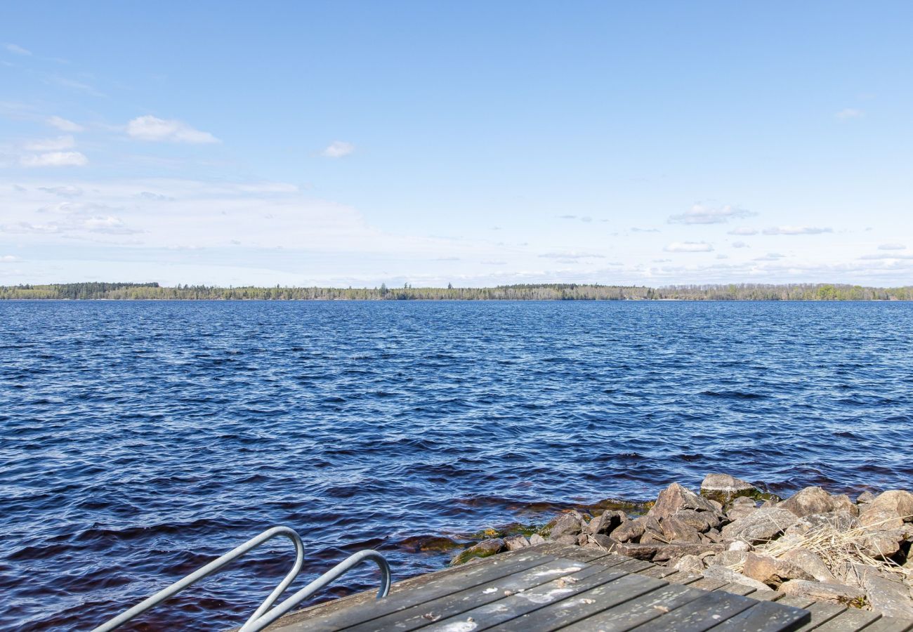 Ferienhaus in Ljungby - Ferienhaus in traumhafter Lage und privatem Seegrundstück