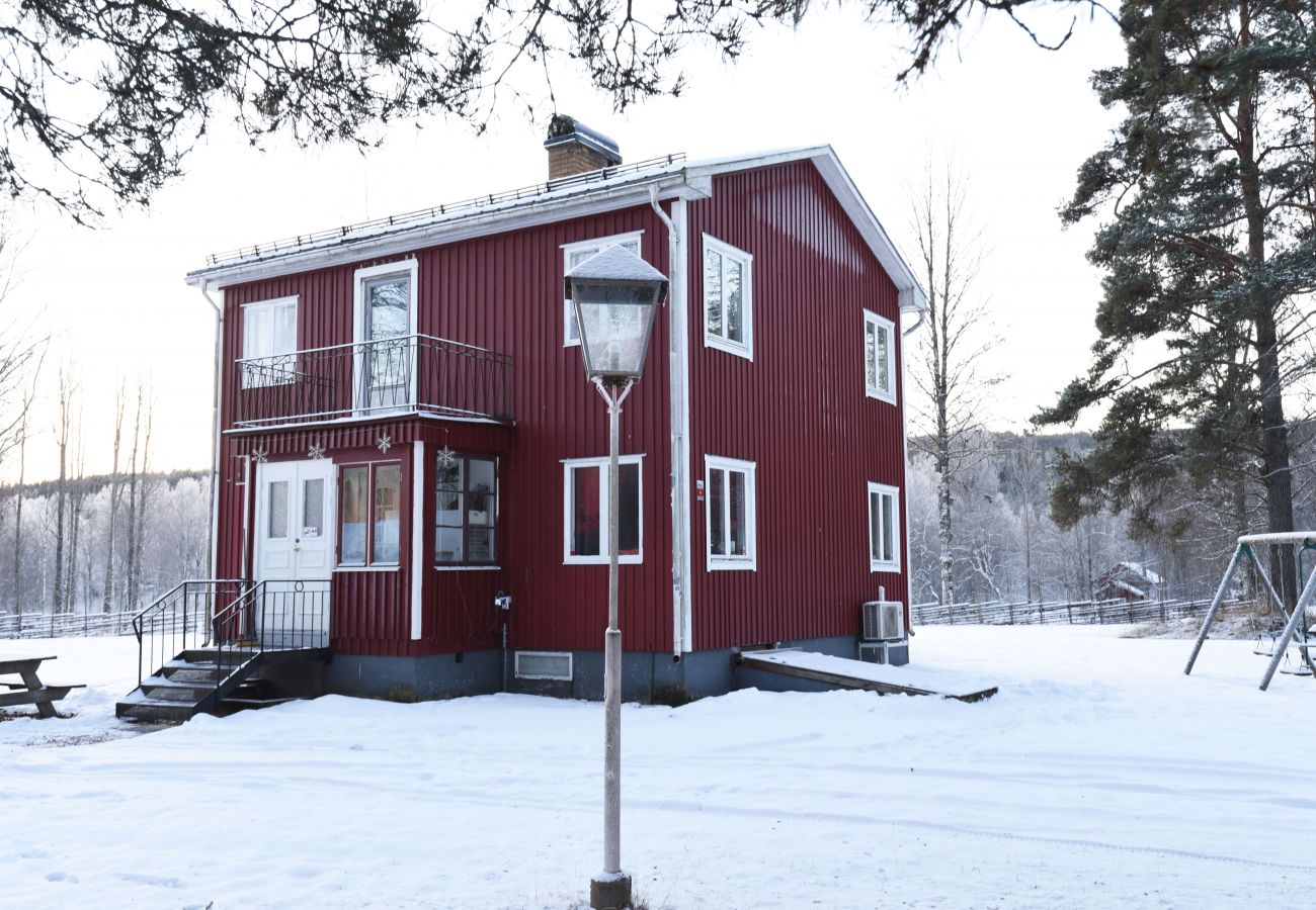 Ferienhaus in Stöllet - Gemütliches Ferienhaus in Värmland in der Nähe von unberührter Wildnis und Skifahren | SE18008