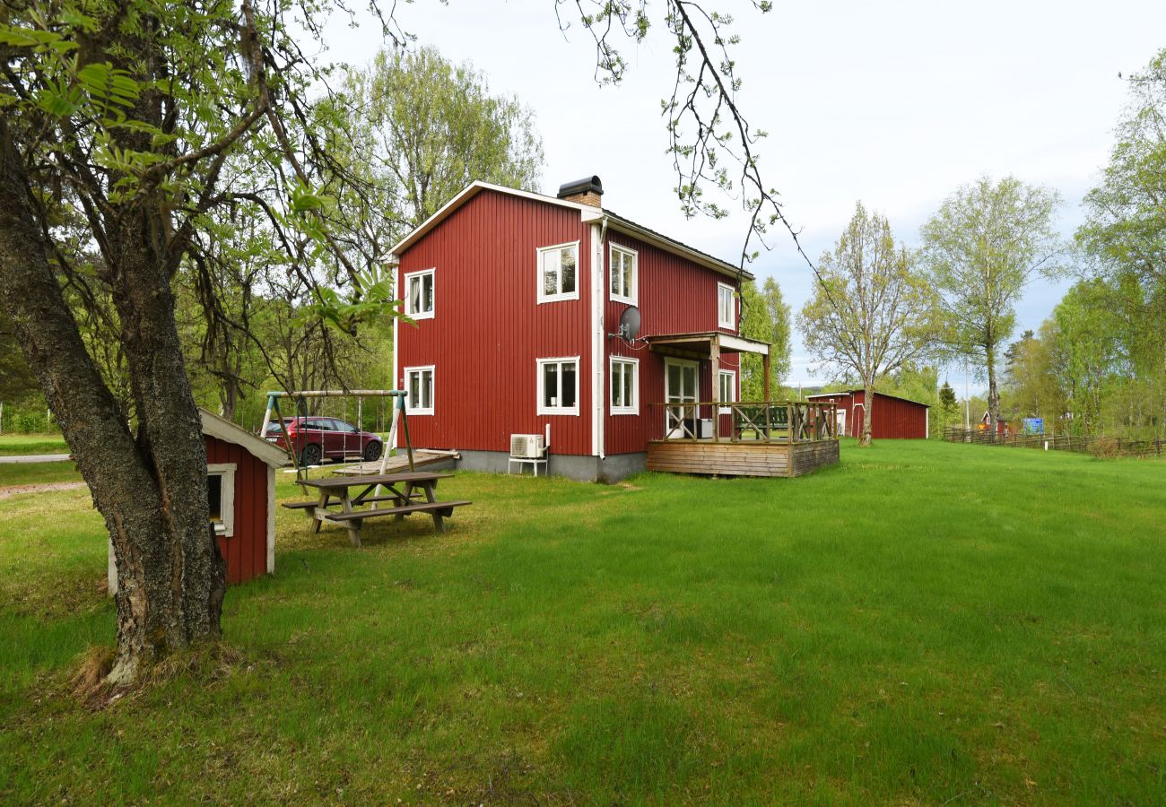 Ferienhaus in Stöllet - Gemütliches Ferienhaus in Värmland in der Nähe von unberührter Wildnis und Skifahren.