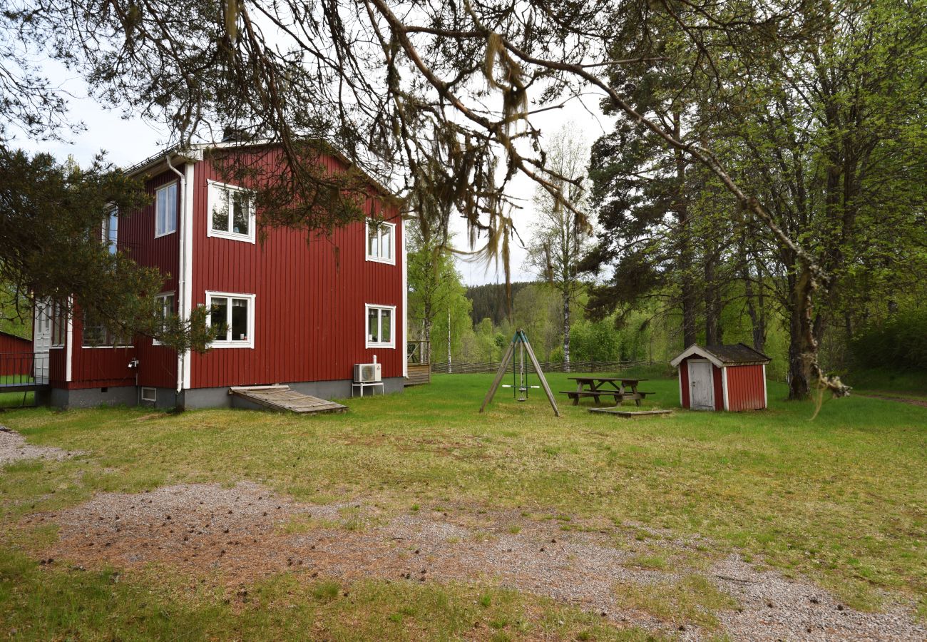 Haus in Stöllet - Gemütliches Ferienhaus in Värmland in der Nähe von unberührter Wildnis und Skifahren.
