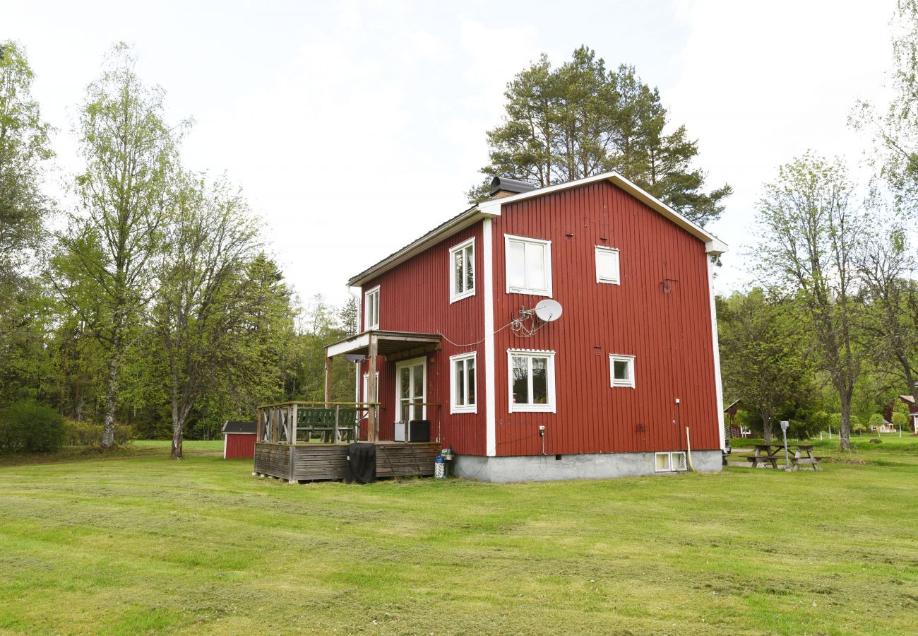 Ferienhaus in Stöllet - Gemütliches Ferienhaus in Värmland in der Nähe von unberührter Wildnis und Skifahren | SE18008