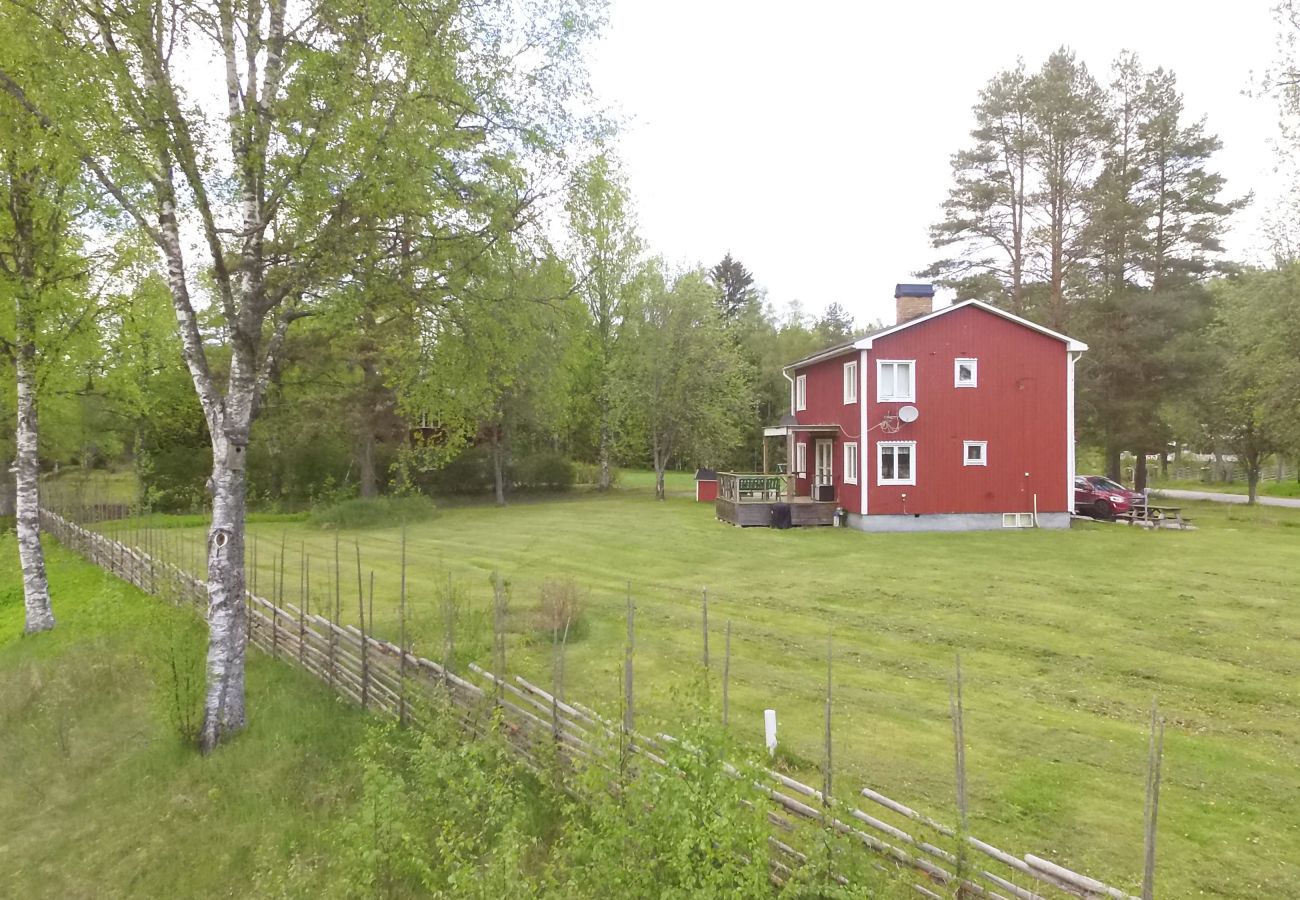 Ferienhaus in Stöllet - Gemütliches Ferienhaus in Värmland in der Nähe von unberührter Wildnis und Skifahren | SE18008