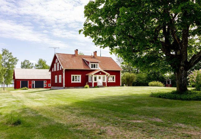 Ferienhaus in Lidhult - Ferienhaus mit traumhafter Seelage und Panoramablick auf den Bolmensee | SE06006