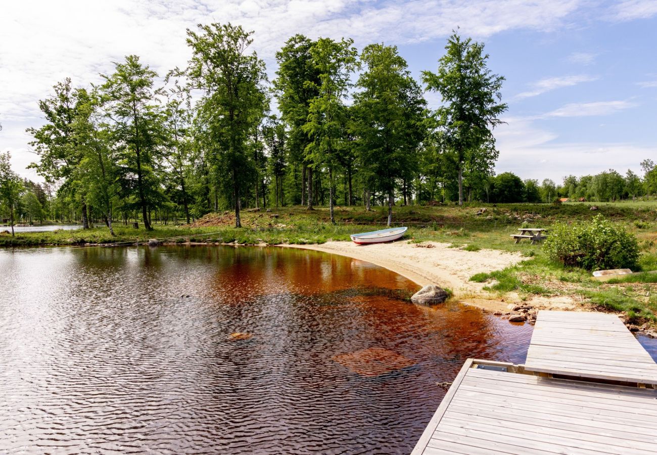 Ferienhaus in Lidhult - Ferienhaus mit traumhafter Seelage und Panoramablick auf den Bolmensee | SE06006