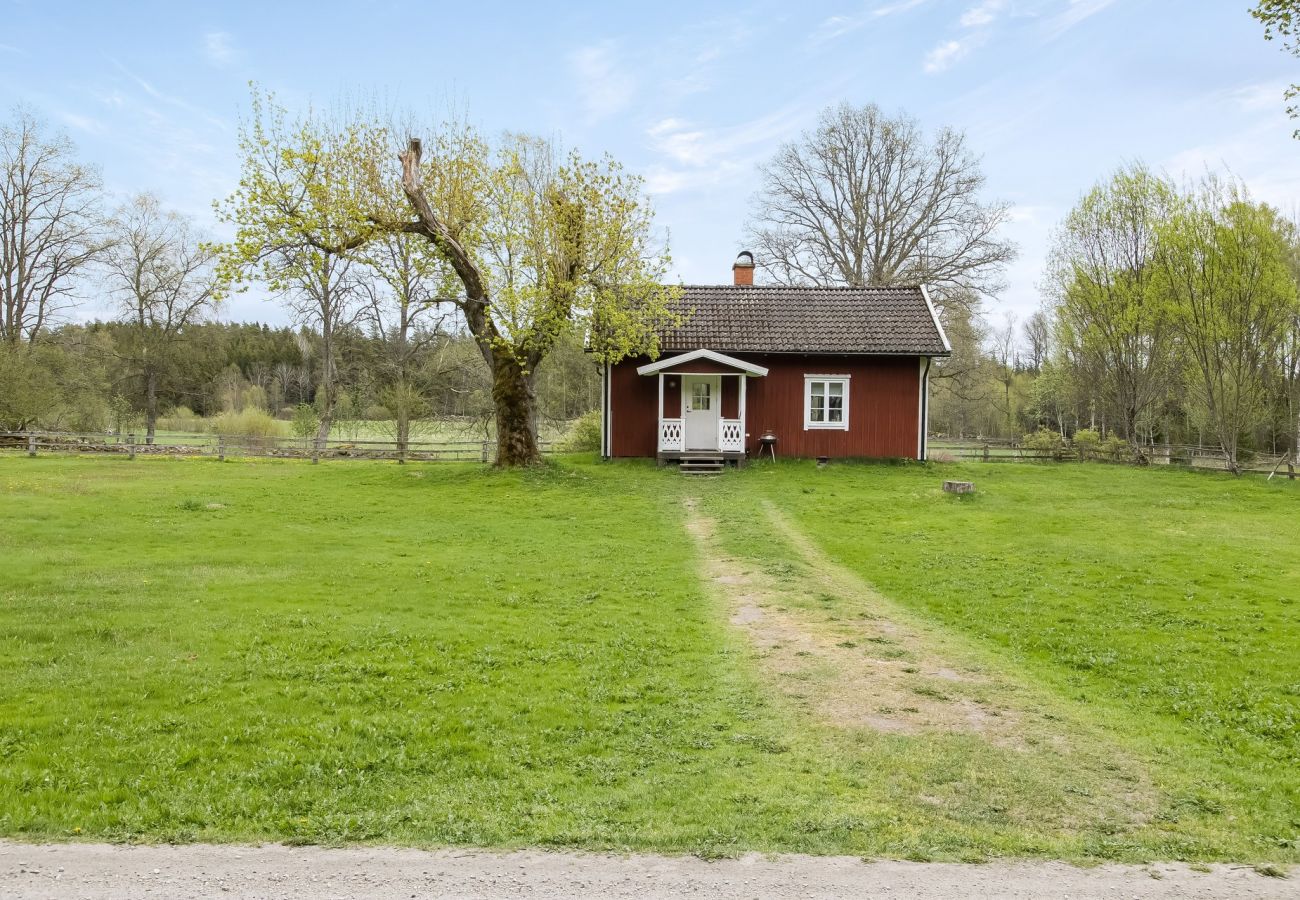 Ferienhaus in Ryssby - Gemütliches Ferienhaus in Ryssby, umgeben von Natur | SE06007