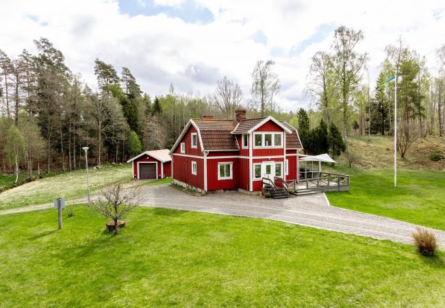 Ferienhaus in Rydaholm - Ferienhaus in traumhafter Lage und 300 m zum eigenen Seeufer | SE07003