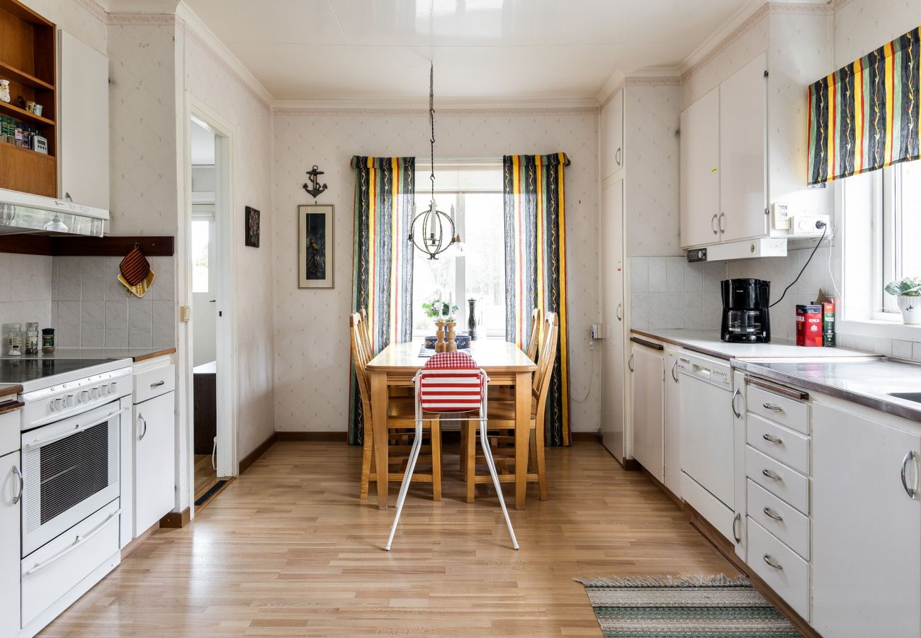 Ferienhaus in Rydaholm - Ferienhaus in traumhafter Lage und 300 m zum eigenen Seeufer | SE07003