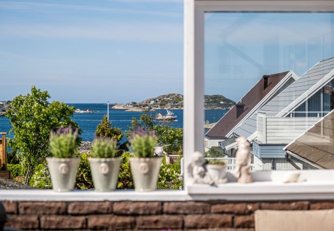 Ferienhaus in Donsö - Große und geräumige Unterkunft mit Meerblick auf Donsö | SE08030