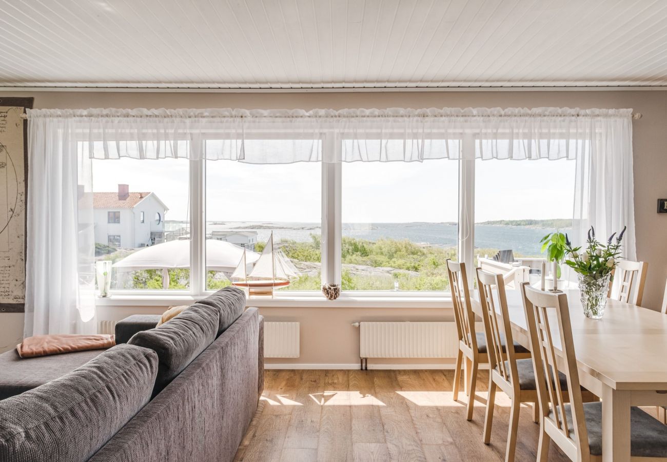 Ferienhaus in Donsö - Große und geräumige Unterkunft mit Meerblick auf Donsö | SE08030