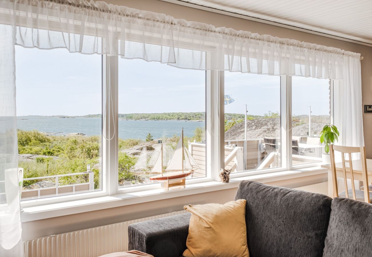 Ferienhaus in Donsö - Große und geräumige Unterkunft mit Meerblick auf Donsö | SE08030