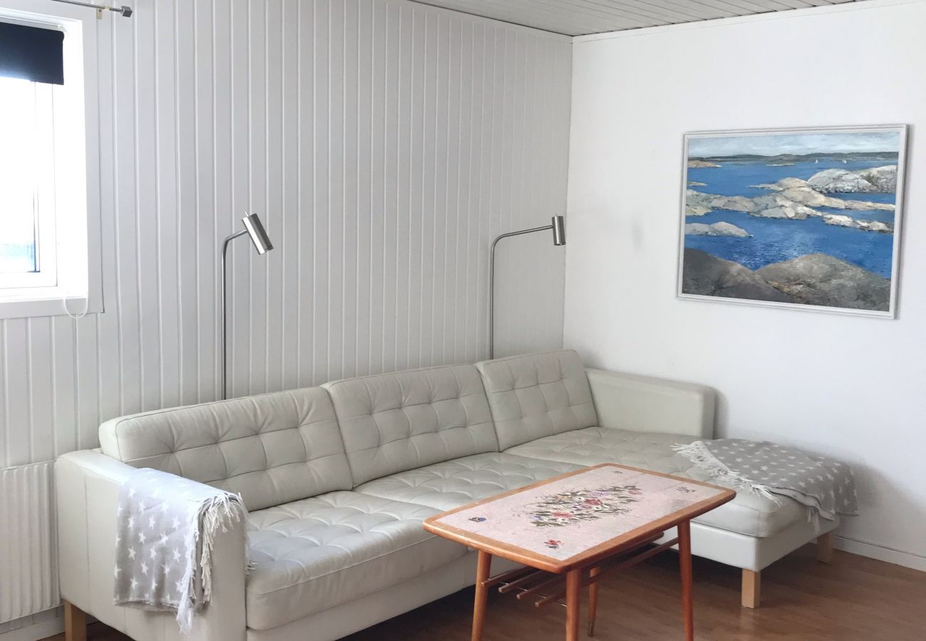 Haus in Donsö - Große und geräumige Unterkunft mit Meerblick auf Donsö | SE08030
