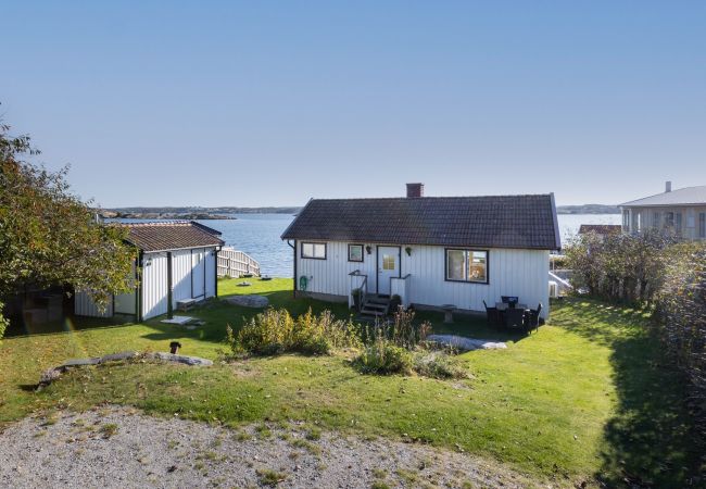 Ferienhaus in Höviksnäs - Ferienhaus mit Meerblick und Privatstrand auf Tjörn | SE09009 