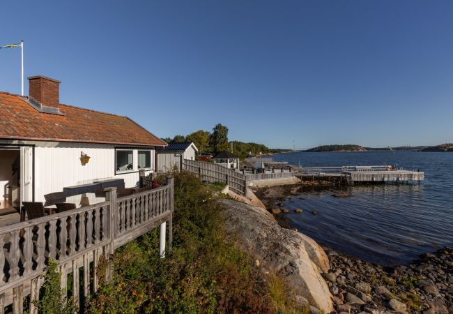 Ferienhaus in Höviksnäs - Ferienhaus mit Meerblick und Privatstrand auf Tjörn | SE09009 