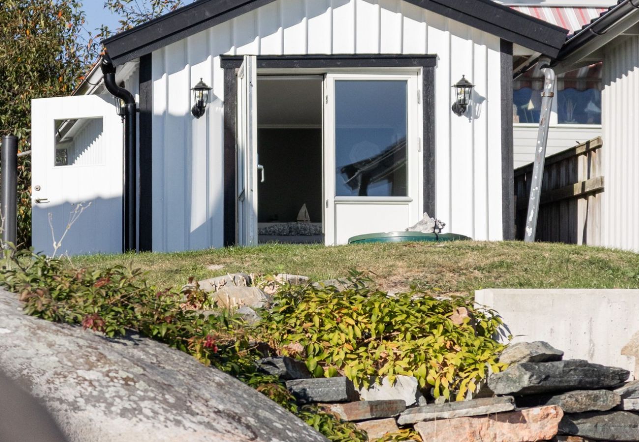 Haus in Höviksnäs - Ferienhaus mit Meerblick und Privatstrand auf Tjörn 