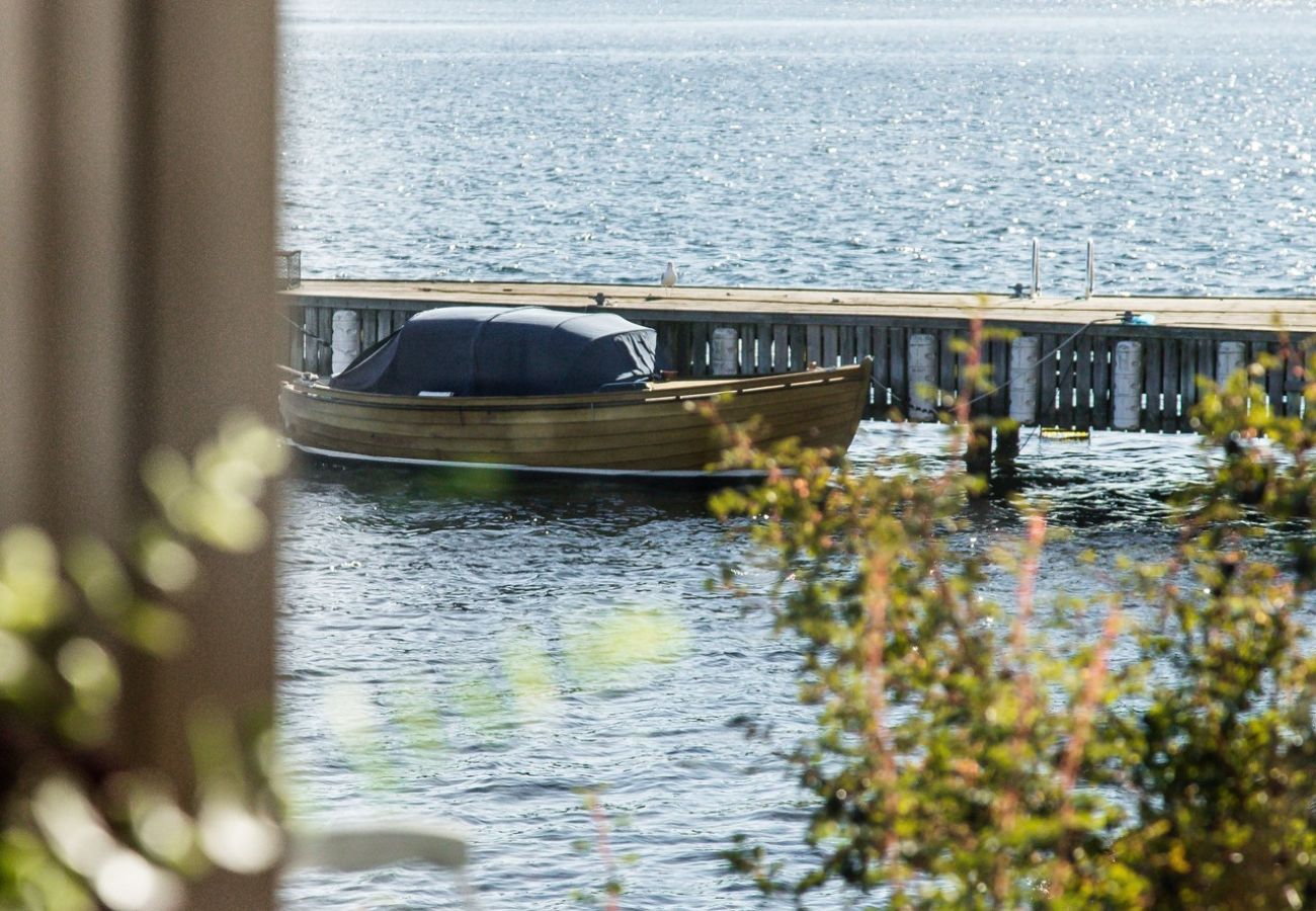 Ferienhaus in Höviksnäs - Ferienhaus mit Meerblick und Privatstrand auf Tjörn | SE09009 