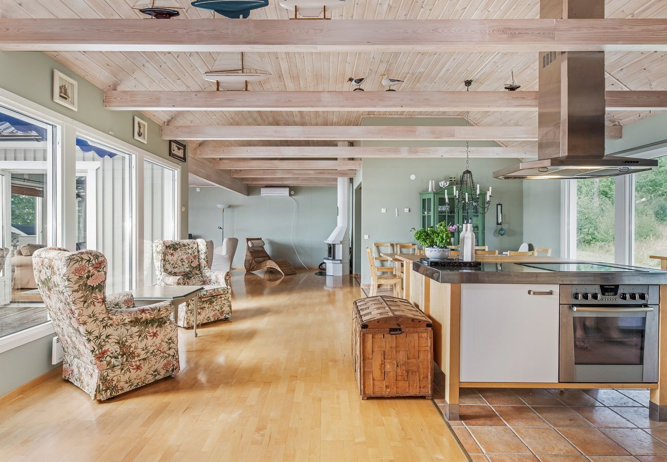 Ferienhaus in Ydre - Schönes Ferienhaus mit eigenem Badebereich und Bootssteg 