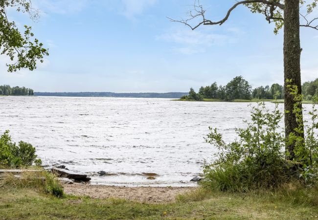 Ferienhaus in Ljungby - Gemütliches Ferienhaus mit Seeblick | SE06024