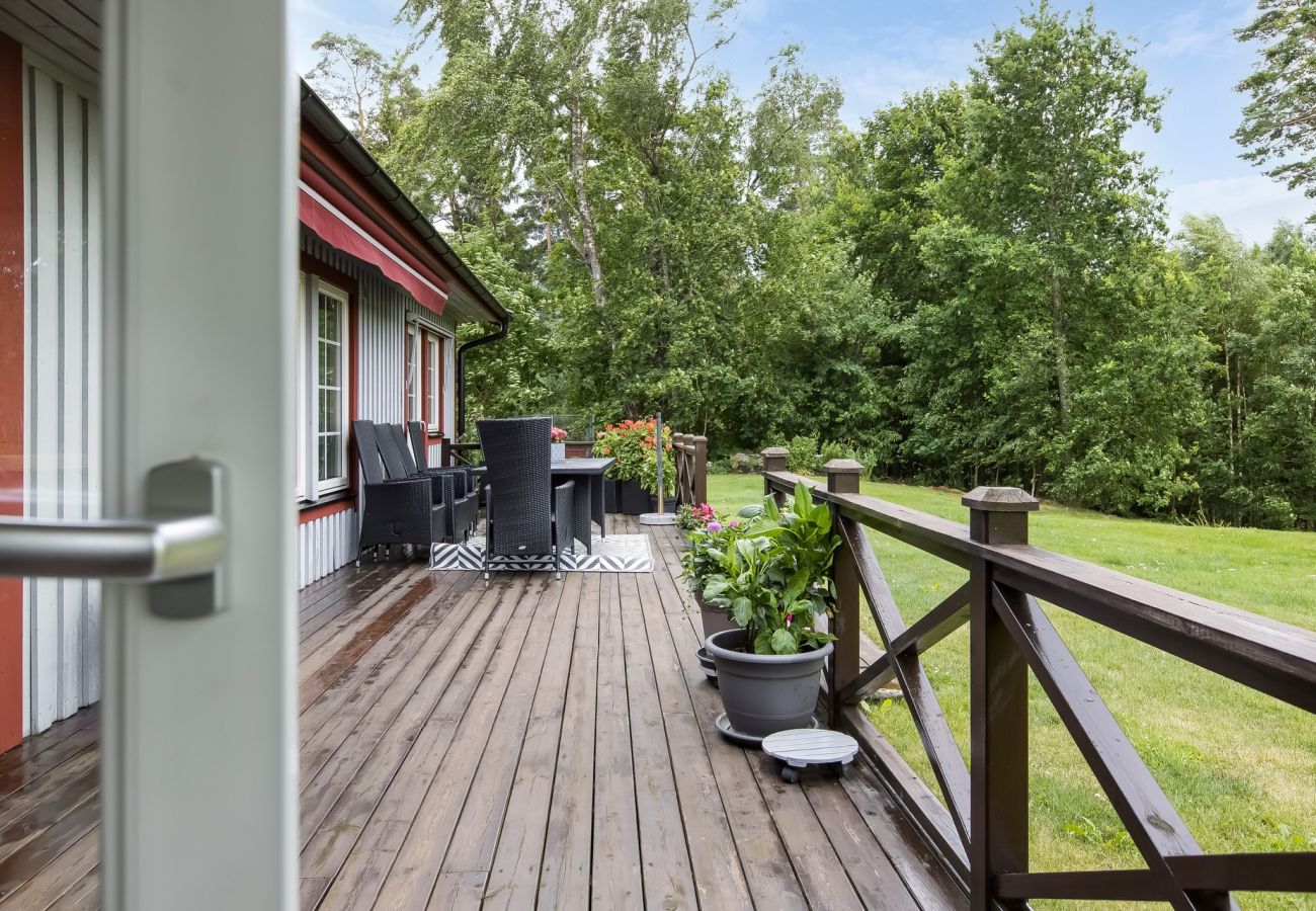 Ferienhaus in Ljungby - Gemütliches Ferienhaus mit Seeblick | SE06024