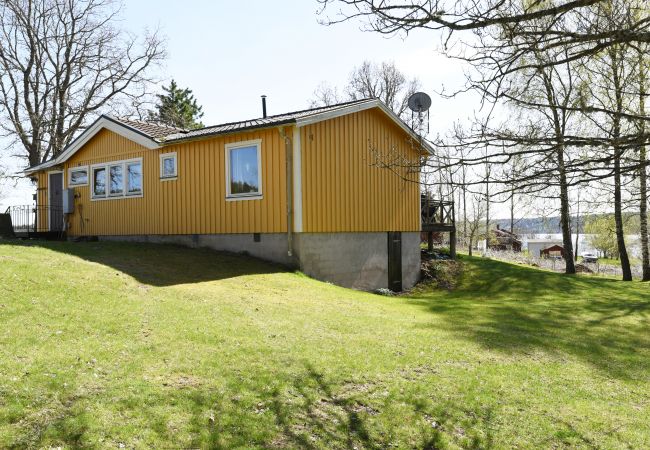 Ferienhaus in Dalskog - Schönes Ferienhaus mit Aussicht auf Teåkerssjön | SE08032