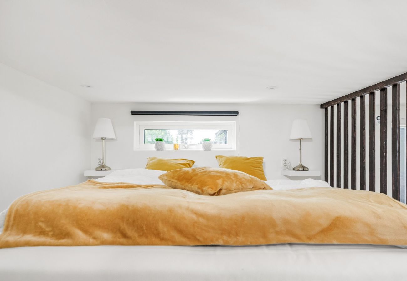 Ferienhaus in Motala - Neu gebautes Attefallshus am wunderschönen Varamostrand!