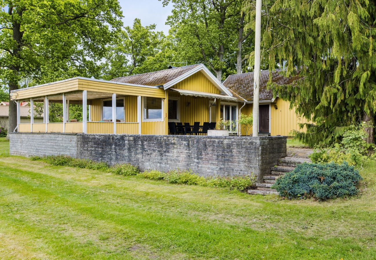Haus in Ljungby - Ferienhaus mit Seeblick über Bolmen | SE06021
