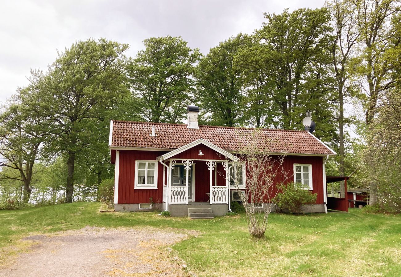 Haus in Ljungby - Schönes Ferienhaus am See Bolmen
