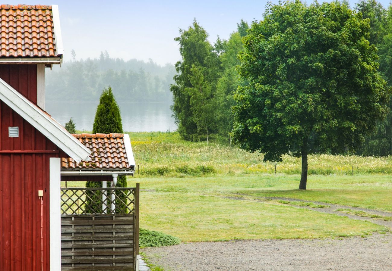 Ferienhaus in Vittaryd - Geräumiges Ferienhaus in Flattinge, Lagan, 200 m vom See Flåren entfernt | SE06028