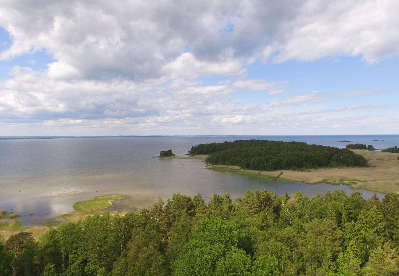 Ferienhaus in Mellerud - Gemütliches und ländliches Ferienhaus 150 Meter vom See Vänern entfernt