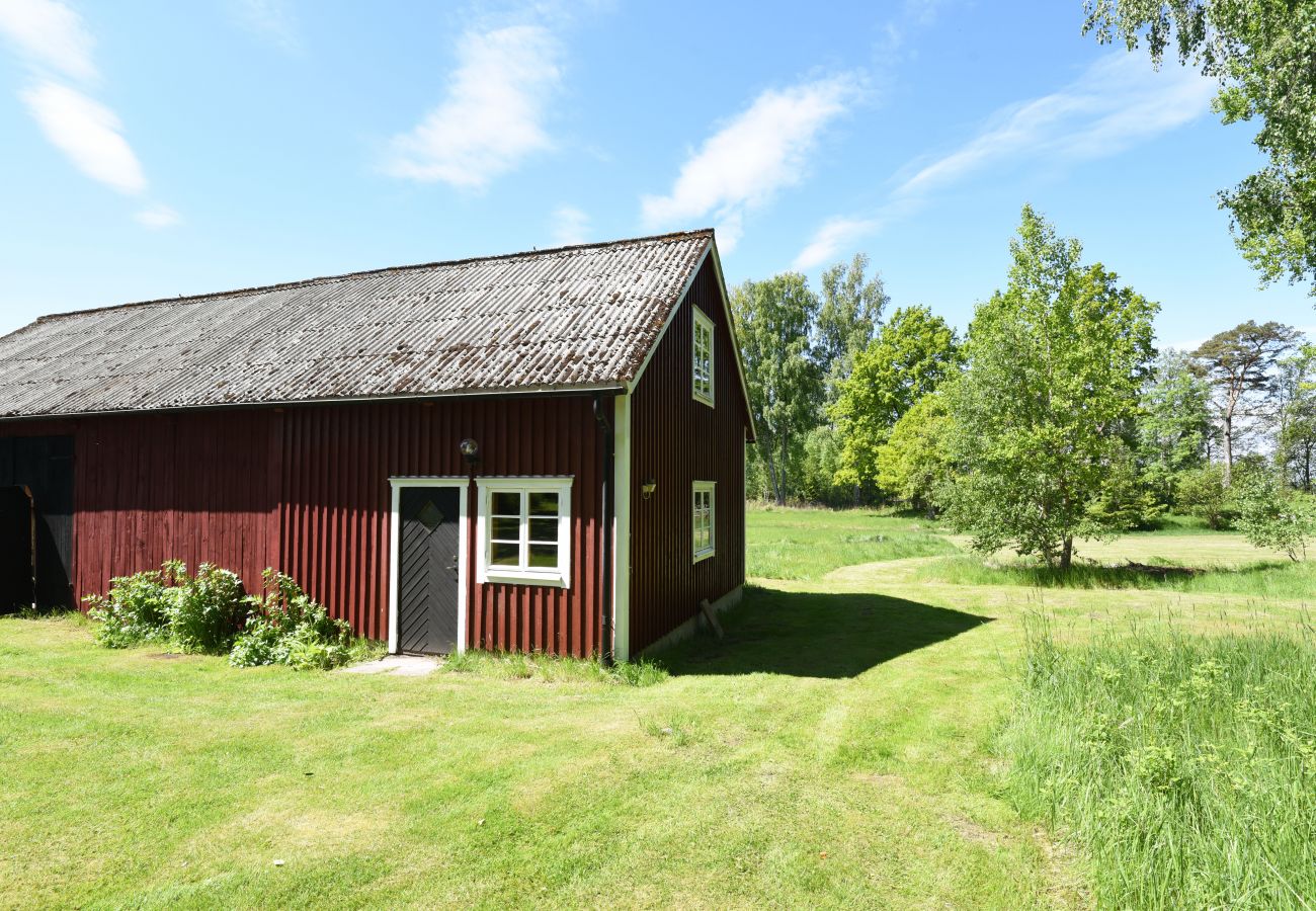 Ferienhaus in Mellerud - Gemütliches und ländliches Ferienhaus 150 Meter vom See Vänern entfernt