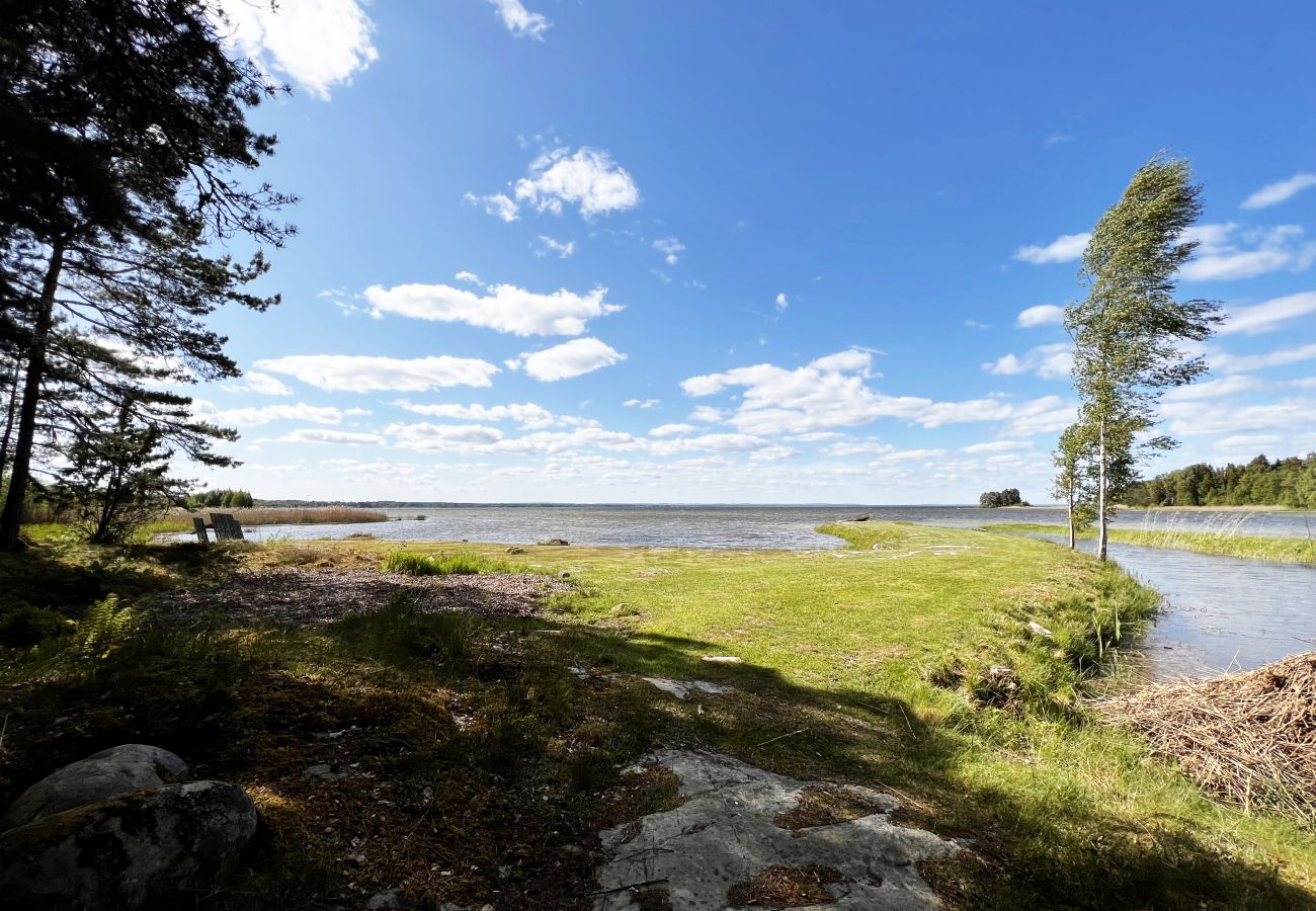 Ferienhaus in Mellerud - Gemütliches und ländliches Ferienhaus 150 Meter vom See Vänern entfernt