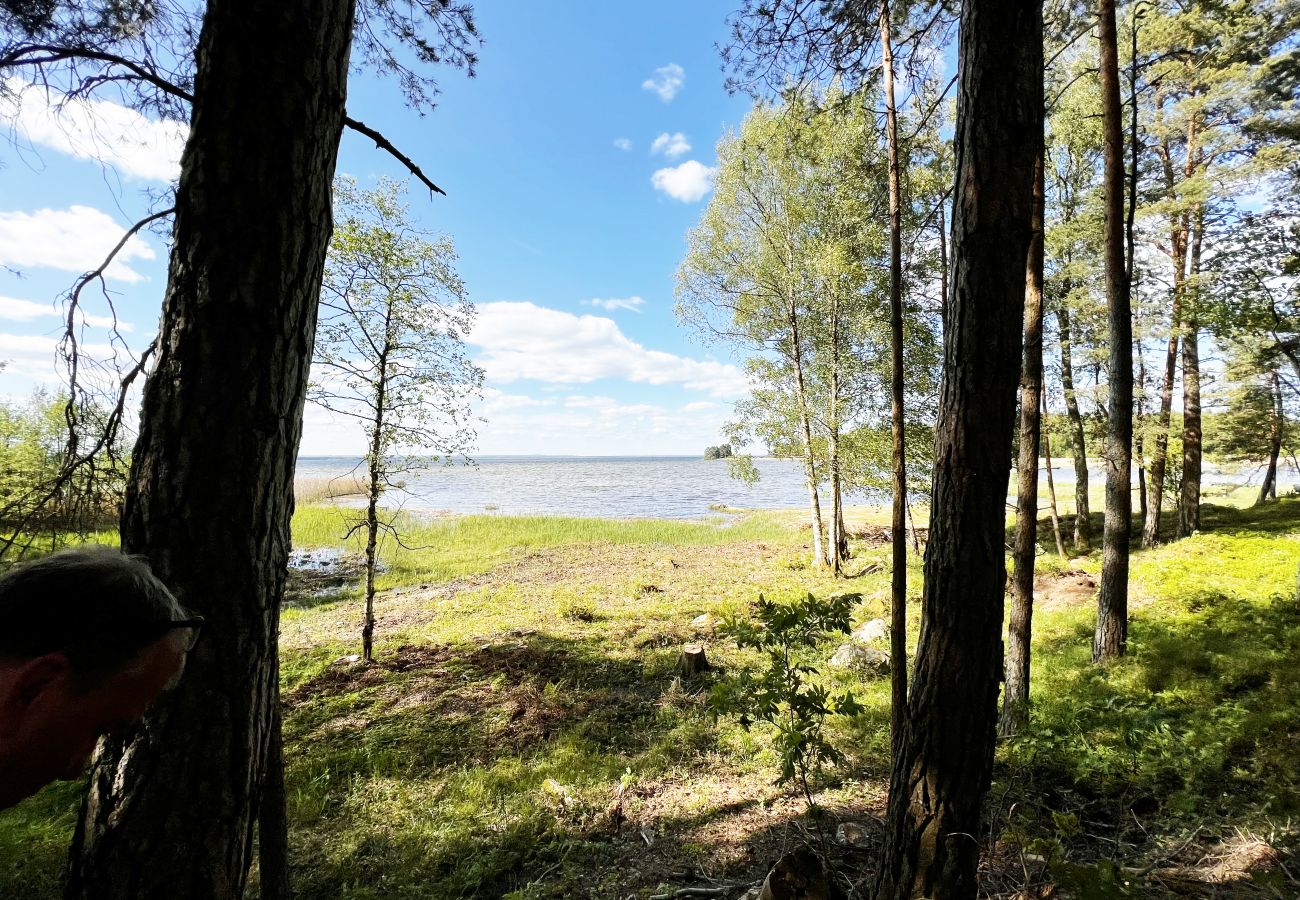 Ferienhaus in Mellerud - Gemütliches und ländliches Ferienhaus 150 Meter vom See Vänern entfernt