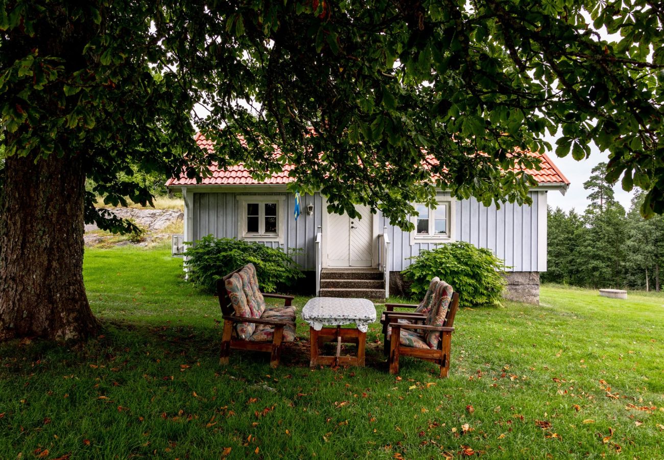 Ferienhaus in Burseryd - Gemütliches kleines Ferienhaus in Småland mit Nähe zum See und zum Angeln | SE07018