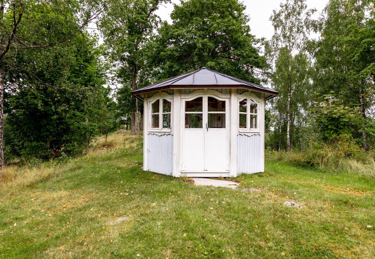Haus in Burseryd - Gemütliches kleines Ferienhaus in Småland mit Nähe zum See und zum Angeln | SE07018