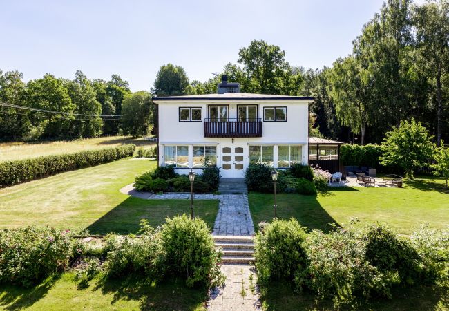 Ferienhaus in Rydaholm - Großes und modernes Haus mit Sandstrand | SE07023