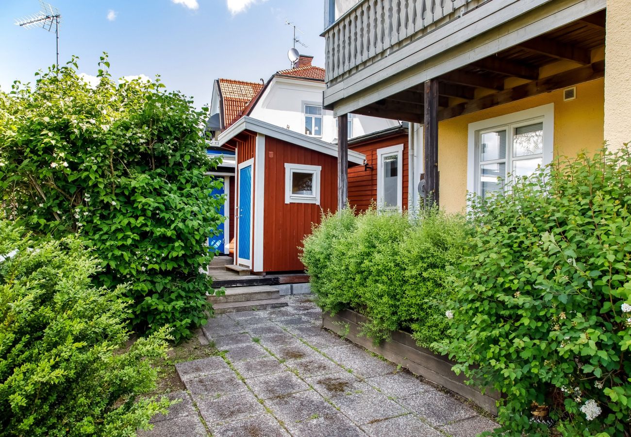 Ferienhaus in Vimmerby - Einfaches Häuschen in einem gemütlichen Innenhof in Vimmerby