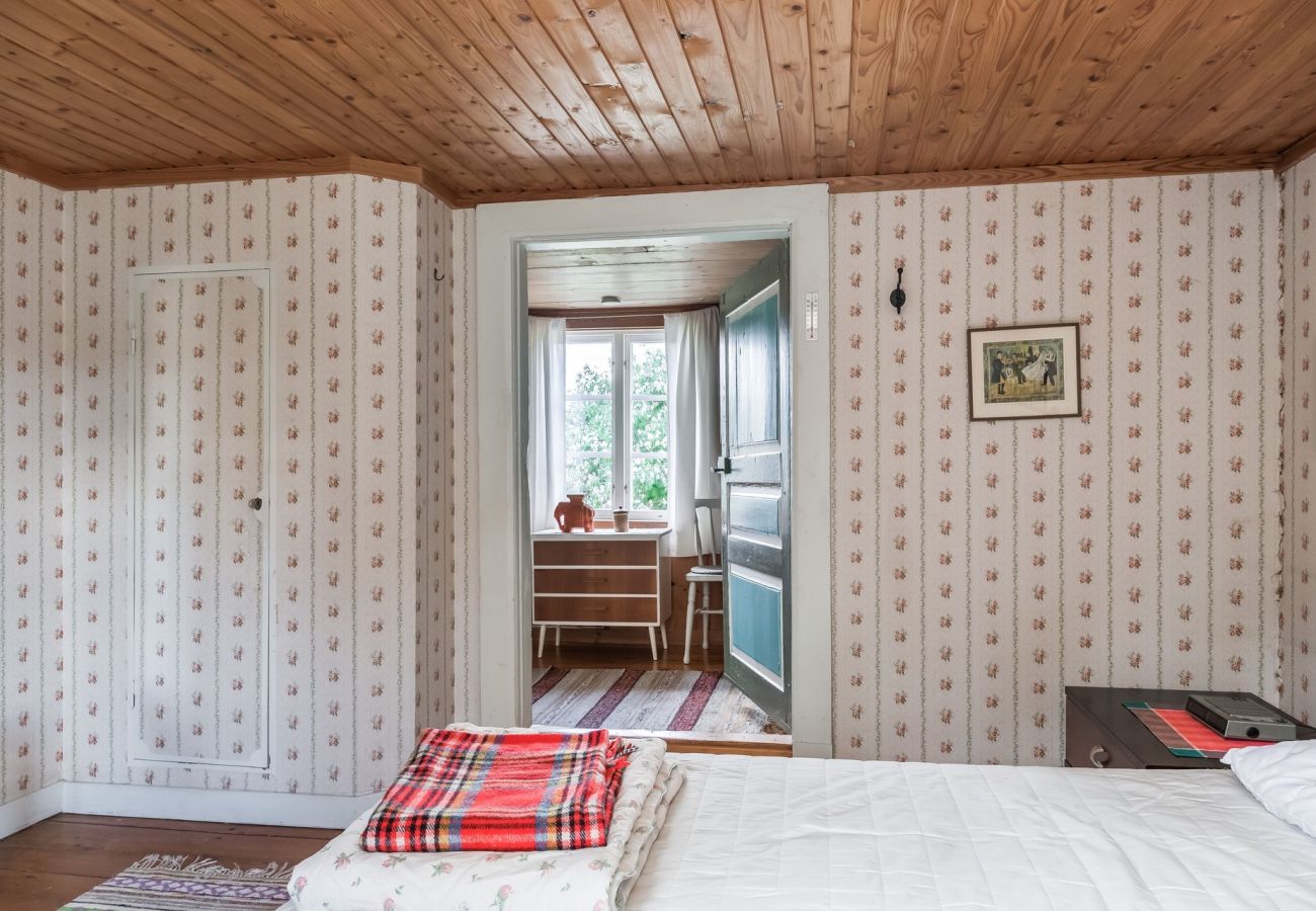 Ferienhaus in Vimmerby -  Gemütliches Ferienhaus mit Nähe zum See mit Steg | SE05017